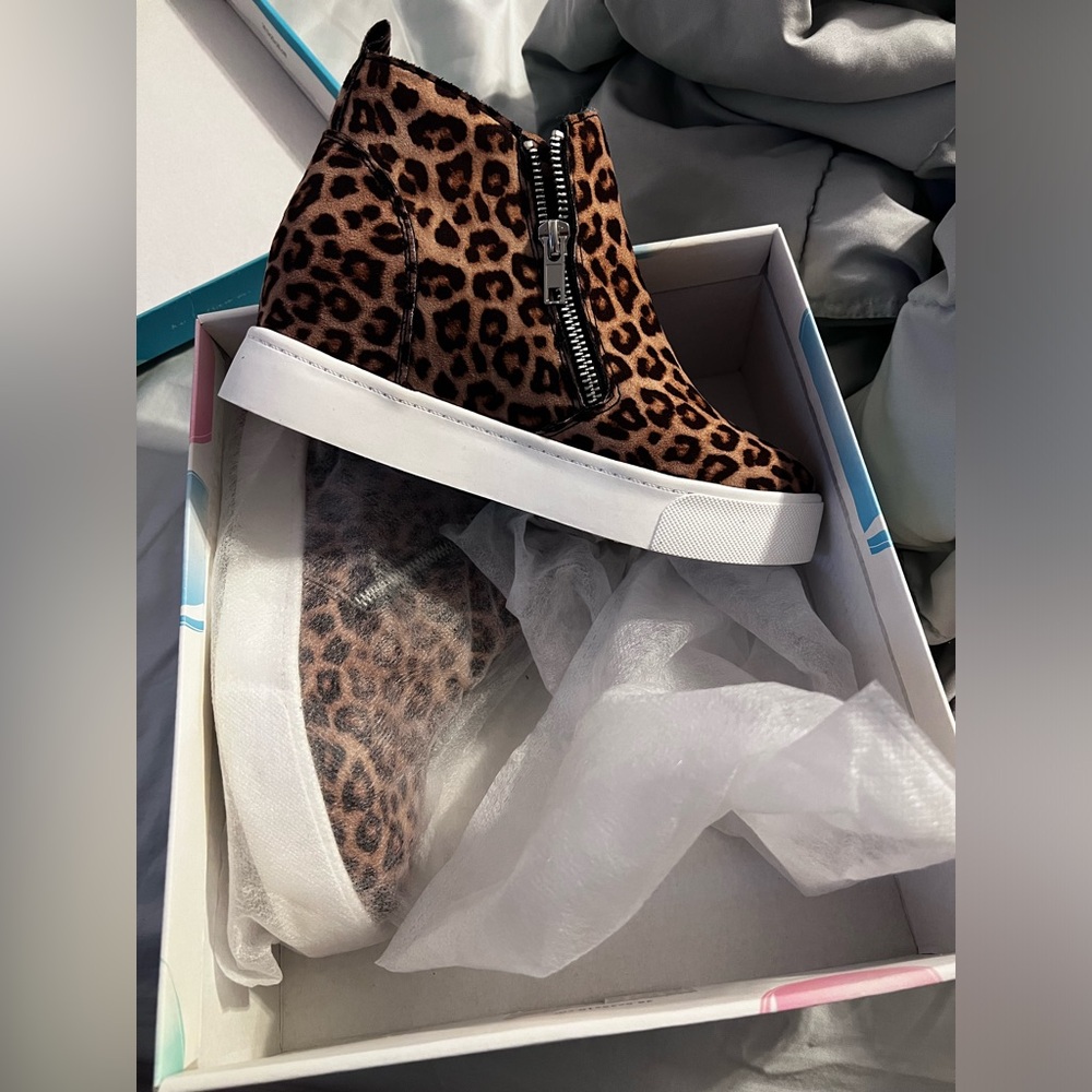 Soda wedge booties